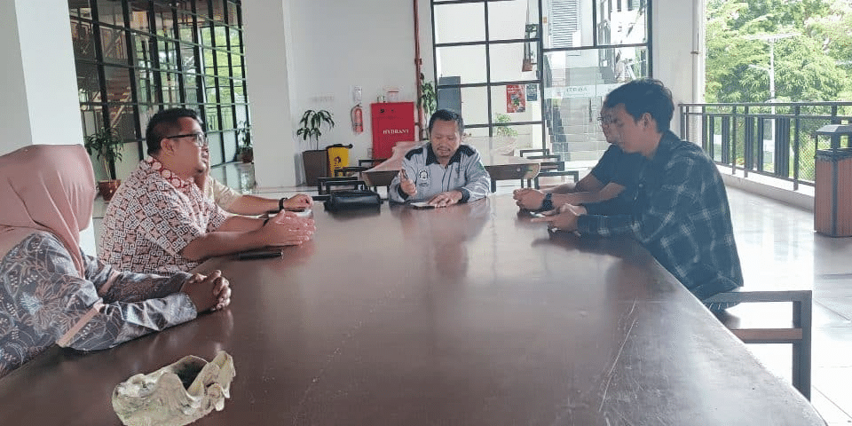 ITEBA dan BPR Banda Raya Bahas Kolaborasi Rebranding Melalui Kompetisi Mahasiswa DKV
